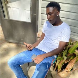 Meet your Posher, Dontrell